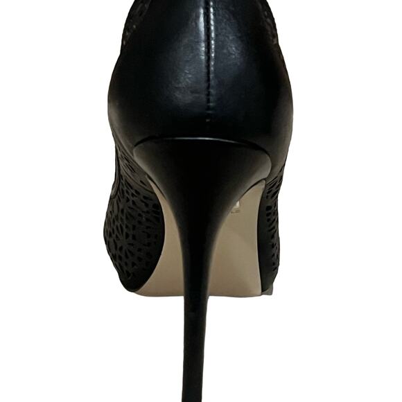 Badgley Mischka Leather Lasercut Accents Black Pumps Size 8.5 M - Picture 5 of 16